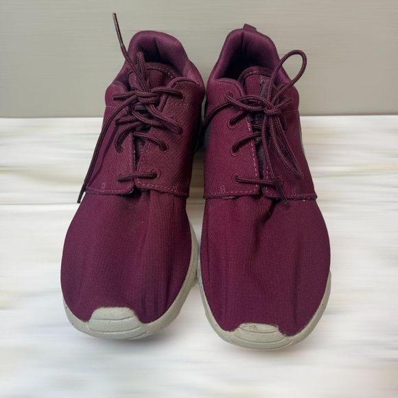 Nike Roshe Run One SE Bordeaux Unisex Size 41 - Picture 2 of 9